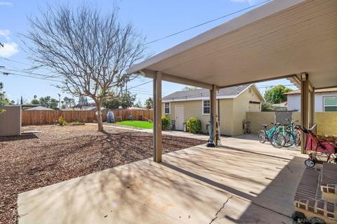 4544 Edgewood Pl, Riverside, CA 92506 photo 15
