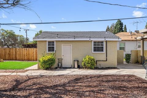 4544 Edgewood Pl, Riverside, CA 92506 photo 17