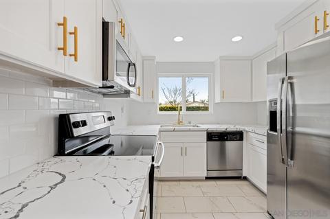 1220 Aristotle Gln, Escondido, CA 92026 photo 2