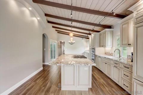 4296 Nabal Dr, La Mesa, CA 91941 photo 5