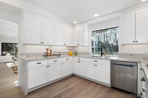 2611 Costebelle Dr, La Jolla, CA 92037 photo 6