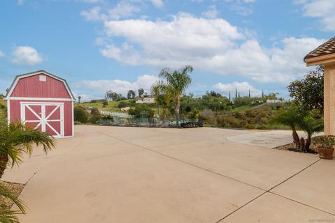 3817 Sumac Ct, Fallbrook, CA 92028 photo 5