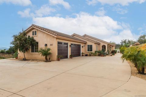 3817 Sumac Ct, Fallbrook, CA 92028 photo 4