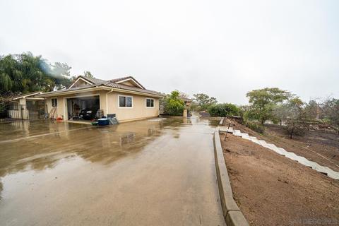 9957 Circa Valle Verde, El Cajon, CA 92021 photo 30