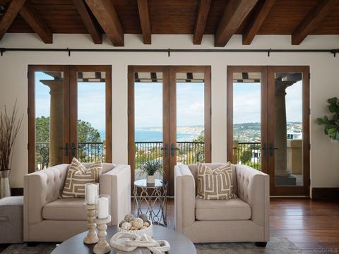 7682 Hillside Dr, La Jolla, CA 92037