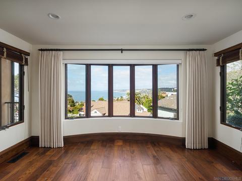 7682 Hillside Dr, La Jolla, CA 92037 photo 8