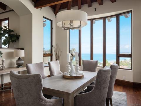7682 Hillside Dr, La Jolla, CA 92037 photo 2
