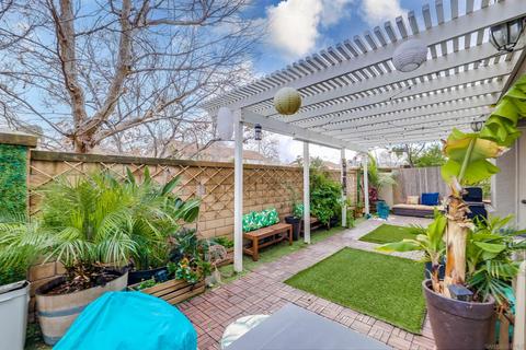 305 Whispering Willow Dr UNIT E, Santee, CA 92071 photo 3
