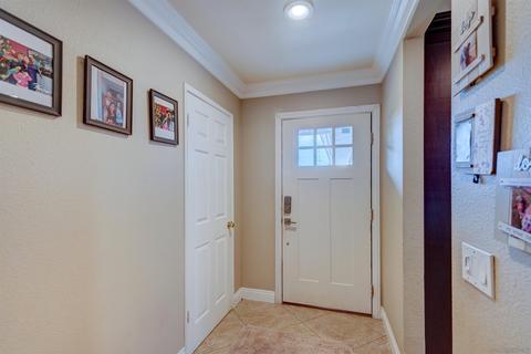 508 Dove Cir, Vista, CA 92083 photo 3
