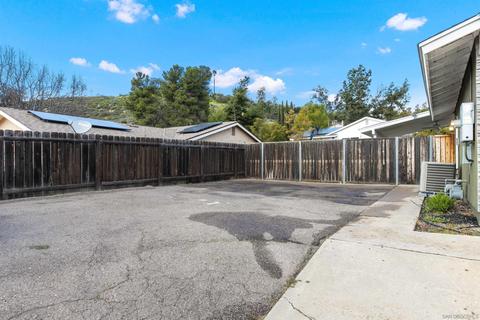 10210 Centinella Dr, La Mesa, CA 91941 photo 3