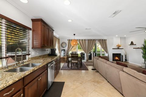 10210 Centinella Dr, La Mesa, CA 91941 photo 8