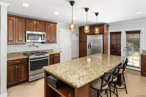 10210 Centinella Dr, La Mesa, CA 91941 photo 10