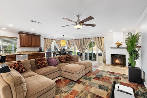 10210 Centinella Dr, La Mesa, CA 91941 photo 5