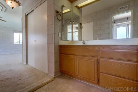 9586 Leyendekker Ct, Lakeside, CA 92040 photo 40