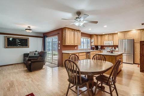 1087 Ellen Ln, El Cajon, CA 92019 photo 3