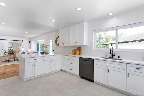 8976 Cliffridge Ave, La Jolla, CA 92037 photo 5