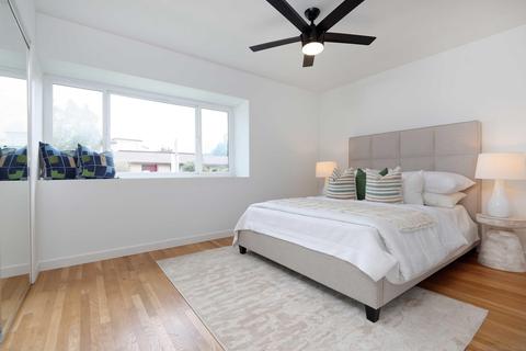 8976 Cliffridge Ave, La Jolla, CA 92037 photo 17