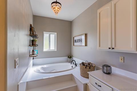 952 Mountain View Rd, El Cajon, CA 92021 photo 16