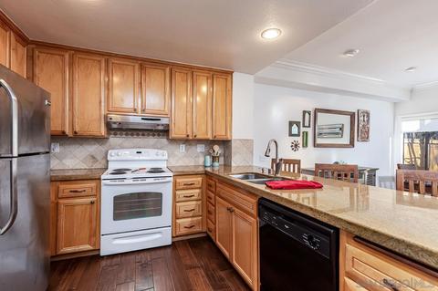 2976 Glenbrook St, Carlsbad, CA 92010 photo 10