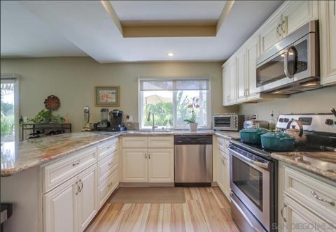 2407 Jacaranda Ave, Carlsbad, CA 92009 photo 13