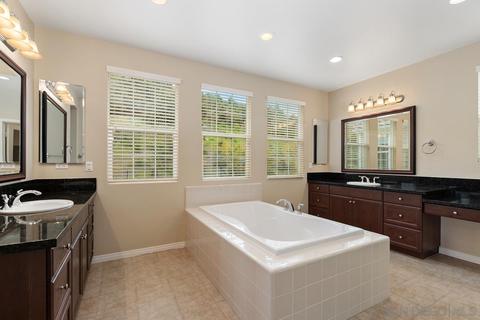 2768 Vistamonte Gln, Escondido, CA 92027 photo 30