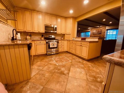 25232 Hereford Dr, Ramona, CA 92065