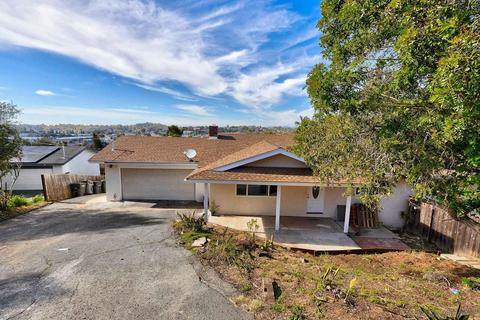 2445 Primrose Ave, Vista, CA 92083