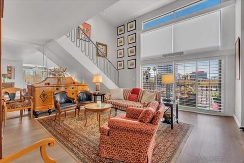 303 E 9th St #401, Santa Ana, CA 92701
