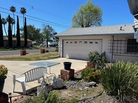 12910 Buckley St, Poway, CA 92064 photo 2