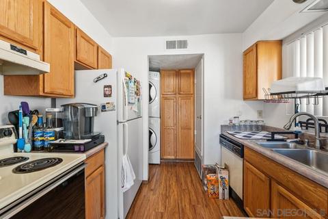 10030 Santana Ranch Ln, Santee, CA 92071 photo 15