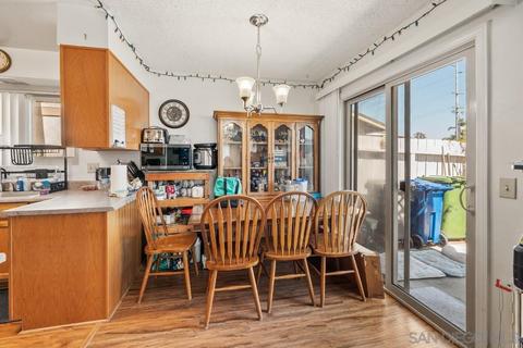 10030 Santana Ranch Ln, Santee, CA 92071 photo 10