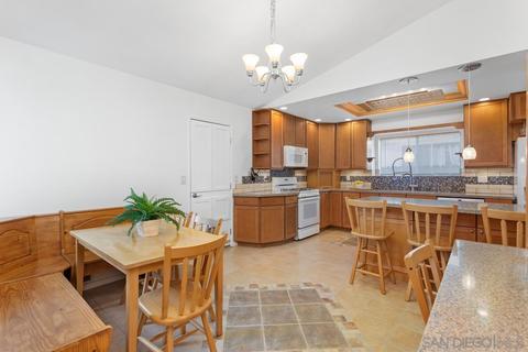 5137 Greenbrook St, Oceanside, CA 92057 photo 3