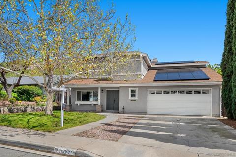 10867 Prince Valiant Dr, Santee, CA 92071 photo 2