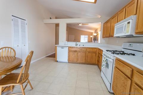 13397 Goldentop Dr, Lakeside, CA 92040 photo 11
