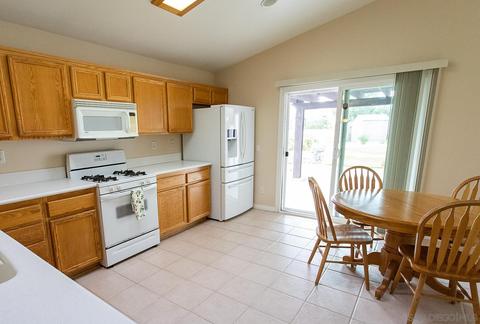 13397 Goldentop Dr, Lakeside, CA 92040 photo 9