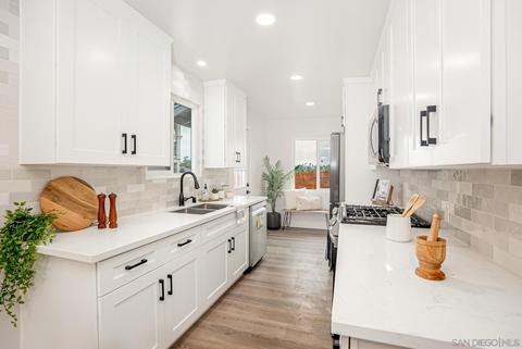 1238 Laguna St, Oceanside, CA 92054
