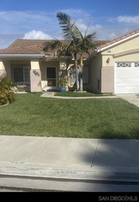 330 Del Flora St, Oceanside, CA 92058 photo 2