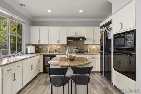 8112 Gilman Ct, La Jolla, CA 92037 photo 8