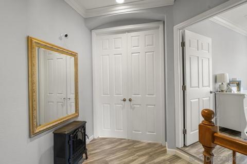 8112 Gilman Ct, La Jolla, CA 92037 photo 18