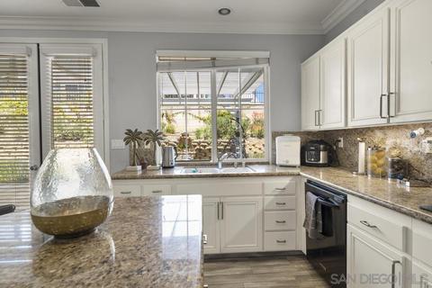 8112 Gilman Ct, La Jolla, CA 92037 photo 12