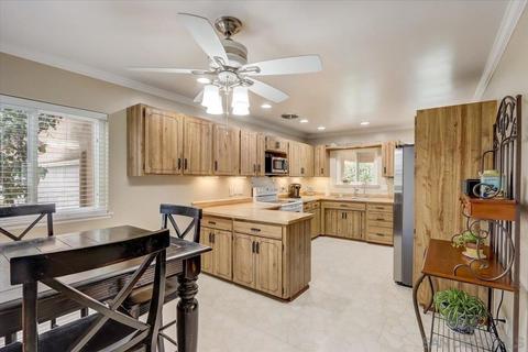 7985 Michelle Dr, La Mesa, CA 91942 photo 2