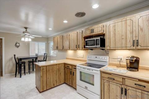 7985 Michelle Dr, La Mesa, CA 91942 photo 4