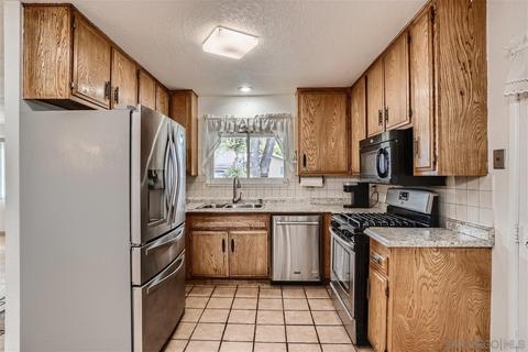 10302 Fairhill Dr, Spring Valley, CA 91977 photo 10
