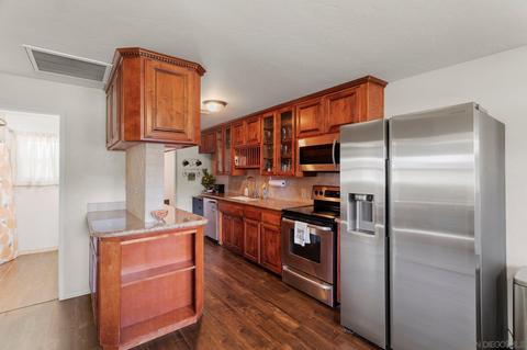 245 Bond St, Redlands, CA 92373 photo 7
