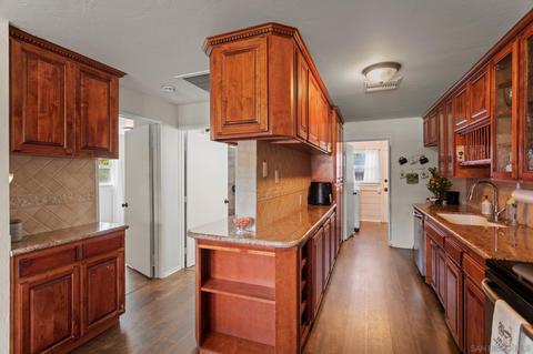 245 Bond St, Redlands, CA 92373 photo 8