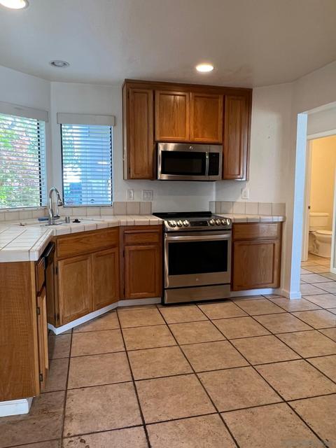 415 Dohrmann Ln, Pinole, CA 94564 photo 21