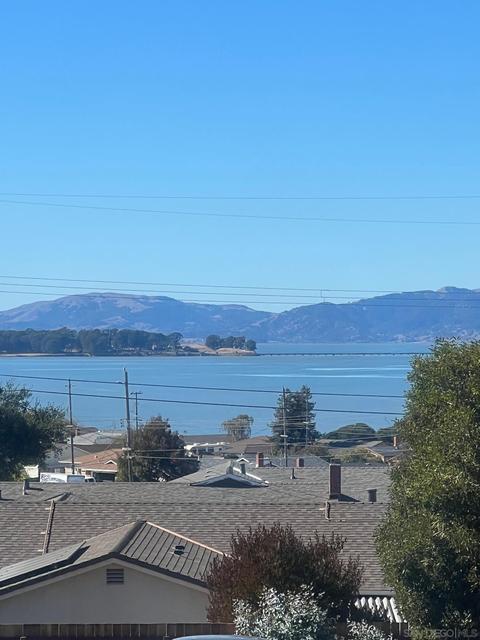 415 Dohrmann Ln, Pinole, CA 94564 photo 2