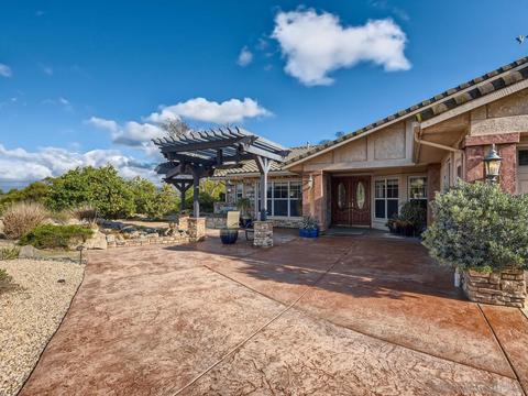 2702 Luelf St, Ramona, CA 92065 photo 3