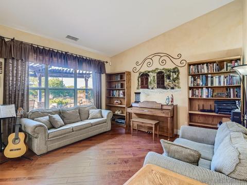 2702 Luelf St, Ramona, CA 92065 photo 5