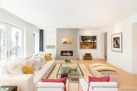 1040 Genter St #304, La Jolla, CA 92037